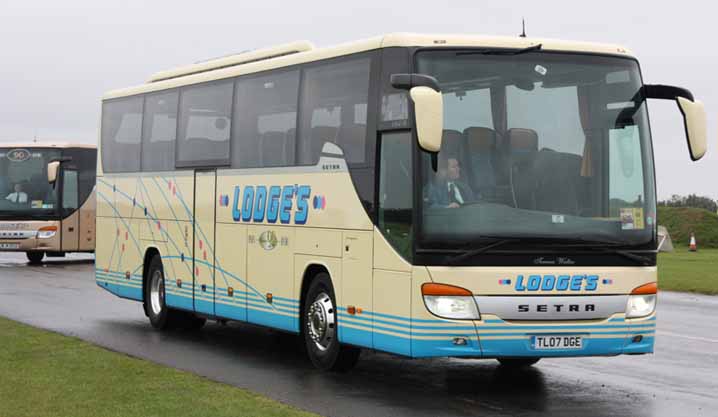 Lodge's Coaches Setra S415GT-HD TL07DGE arriving at SHOWBUS 2010