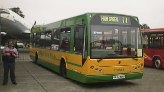 Yorkshire Terrier DAF SB220 East Lancs Myllennium 482