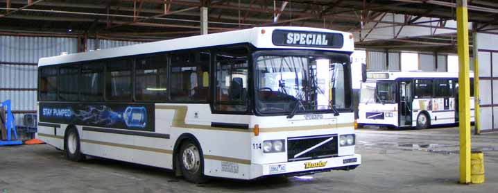 Davis' Volvo B10M/Volgren