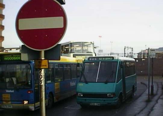 London Country North West Metrorider