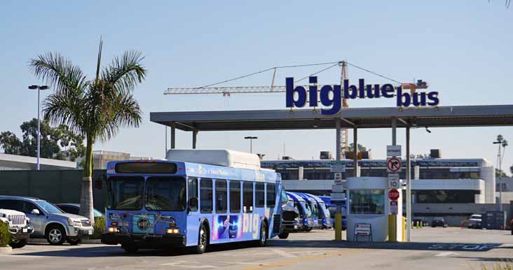 BIG Blue Bus | SHOWBUS AMERICA BUS IMAGE GALLERY | California