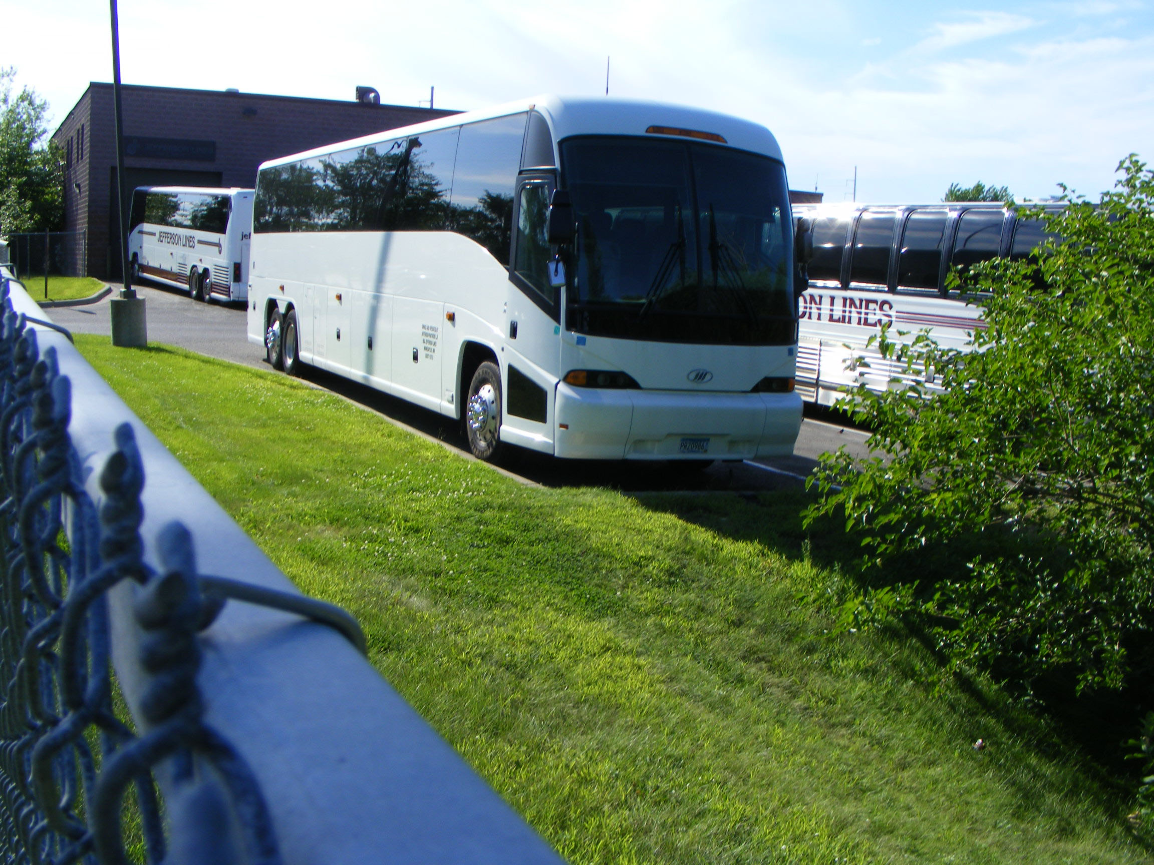 Jefferson Lines | SHOWBUS AMERICA BUS IMAGE GALLERY