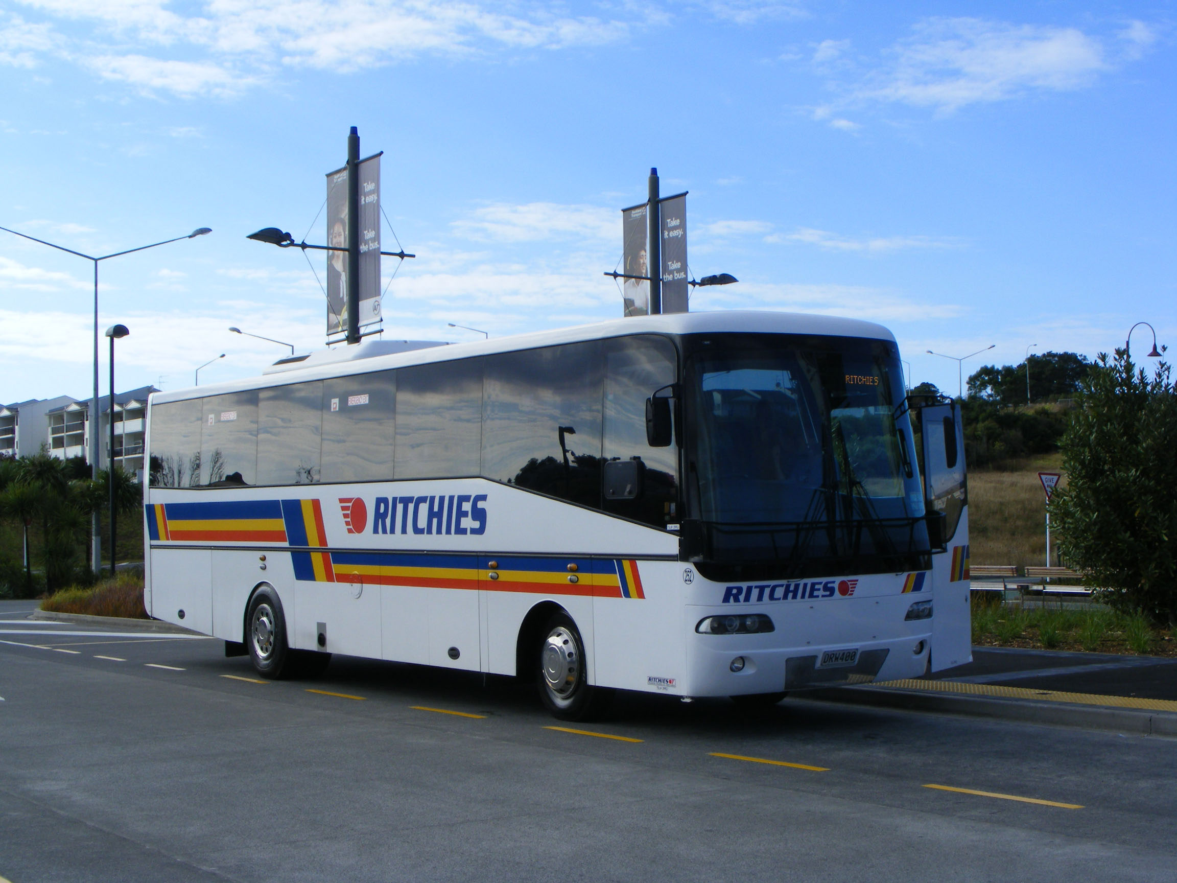 Ritchies Coaches | SHOWBUS BUS IMAGE GALLERY