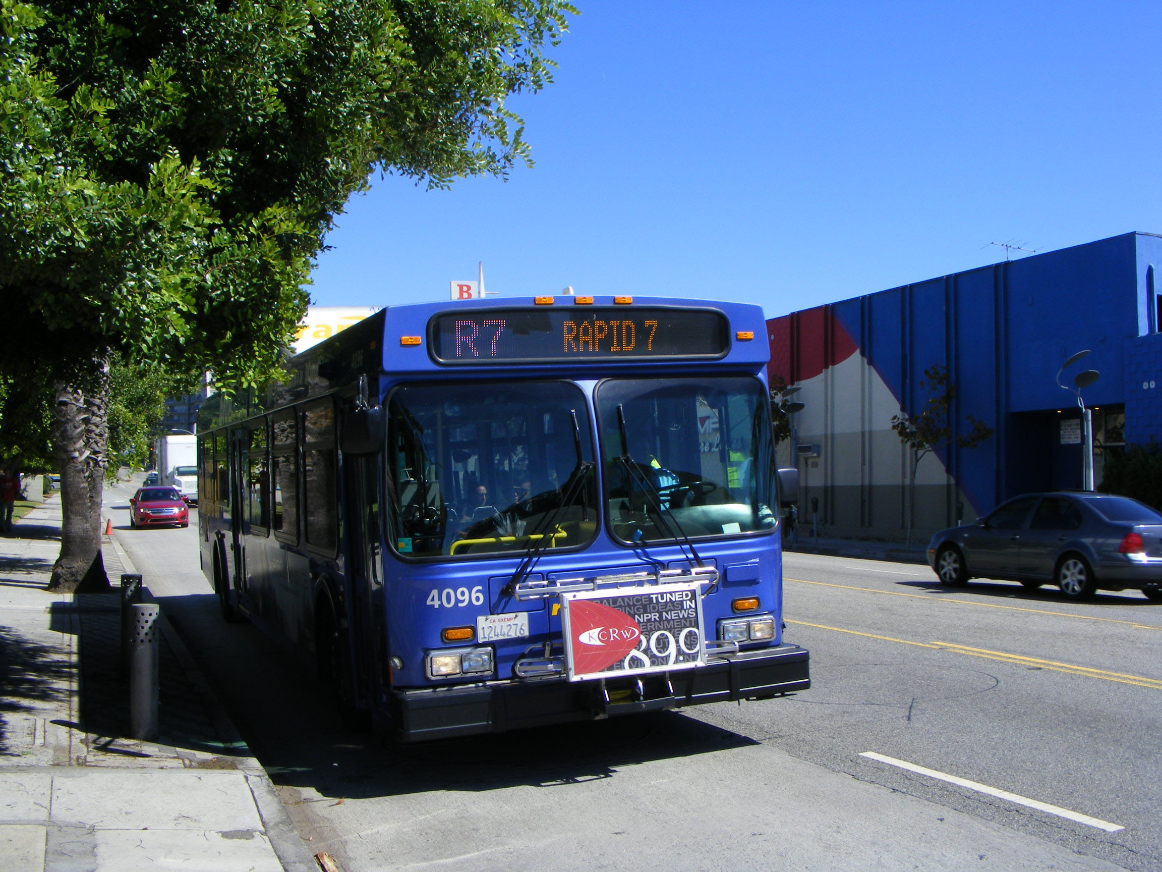 BIG Blue Bus - SHOWBUS International BUS IMAGE GALLERY - USA