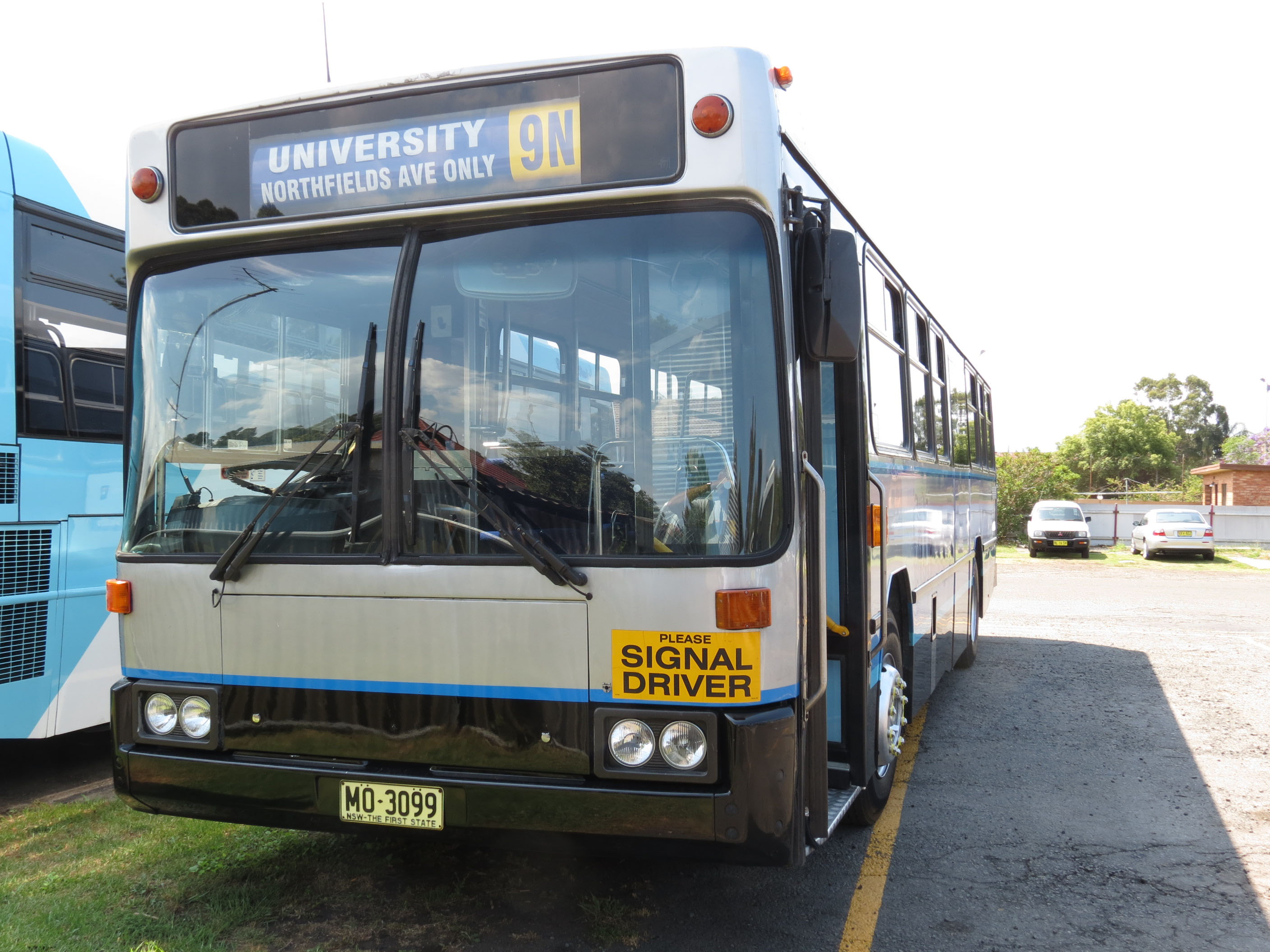 Dion's Bus Service | australia.SHOWBUS.com BUS IMAGE GALLERY | NSW