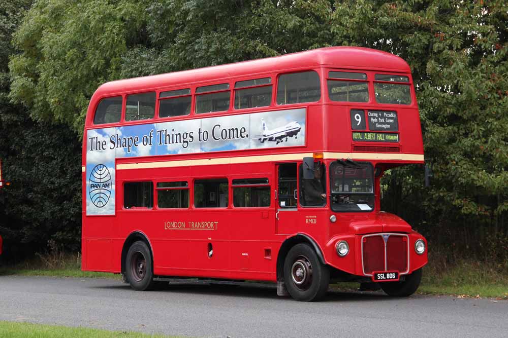London Transport AEC Routemaster Park Royal RM121
