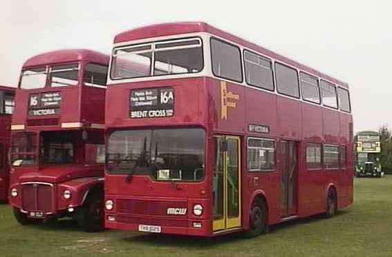 Routemaster RM1069 and MCW Metrobus M2