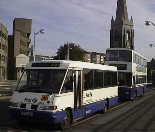 Western National Mercedes 811D Optare StarRider 328